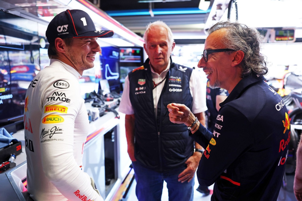 Verstappen sostiene che la RB21 abbia sempre avuto del potenziale tecnico: ha ragione?
Forse la Red Bull non è una macchina così difettosa come molti pensavano all'inizio della stagione 2025. Max Verstappen ha spiegato che il potenziale dell'auto c'era ma la squadra non è mai riuscito ad estrarlo: merito di Mekies?