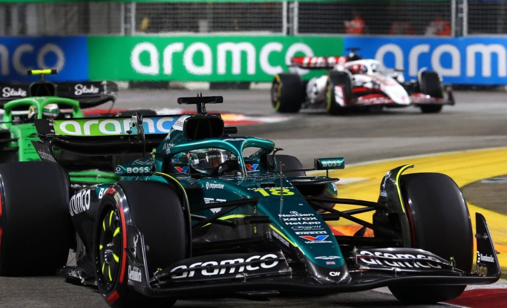 Verstappen interessato all'Aston Martin? Cowell: "Sa che stiamo andando nella giusta direzione"