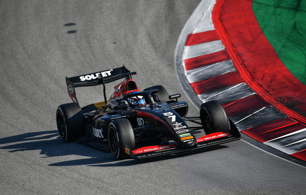 La prima giornata dei test post-stagionali di F3 a Barcellona ha visto il giovane americano Ugo Ugochukwu di Campos Racing imporsi come riferimento sul tracciato spagnolo, confermando le buone impressioni lasciate a Jerez.