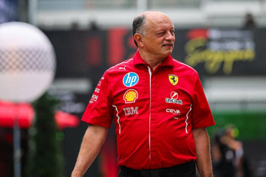 Fred Vasseur risponde alle tante critiche degli ultimi mesi, affermando di saper gestire pressione e problemi in Ferrari. L'ipotesi Horner si allontana? 
