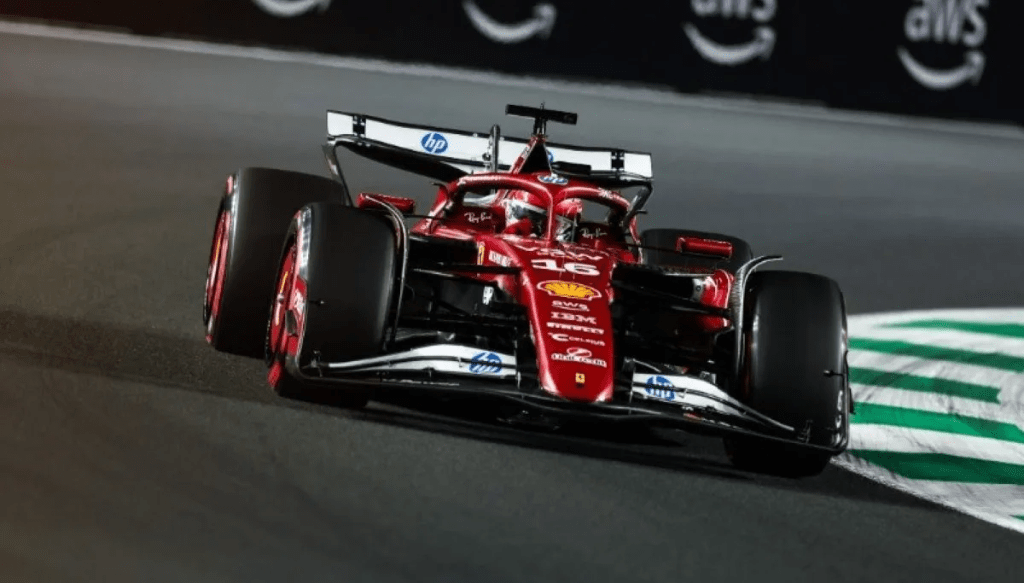 Leclerc spegne i rumors sul suo futuro: "Voglio vincere in Ferrari"