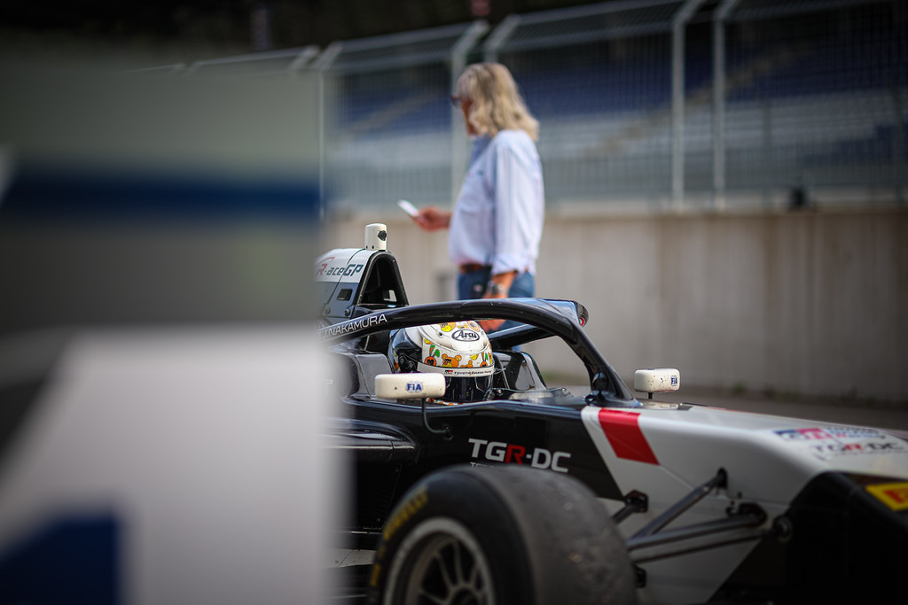 Toyota continua a investire sui propri giovani talenti e, a partire dalla stagione 2026, porterà Jin Nakamura in FIA Formula 3 con il team Hitech GP. 