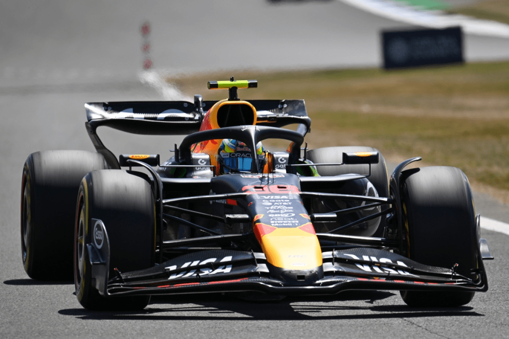 Red Bull Racing ha annunciato che Arvid Lindblad prenderà parte alla prima sessione di prove libere del Gran Premio di Città del Messico, in programma questo weekend. 