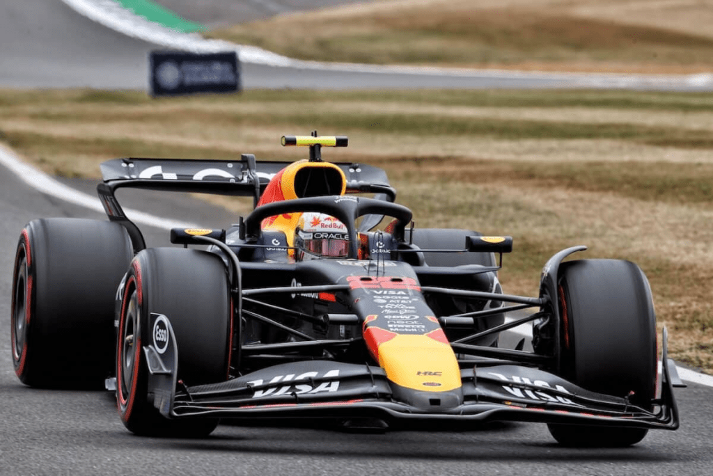 Red Bull, Mekies rimanda la decisione sul Tsunoda: arriverà "prima di Abu Dhabi"