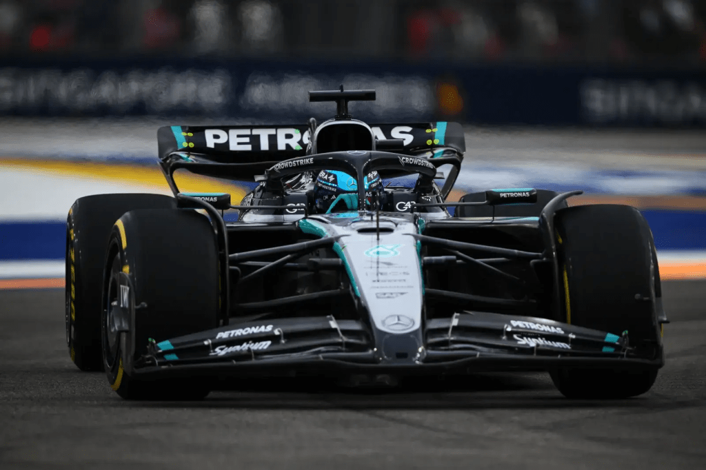 GP Singapore, Russell avverte Verstappen dopo la pole: "Lo terrò d'occhio"