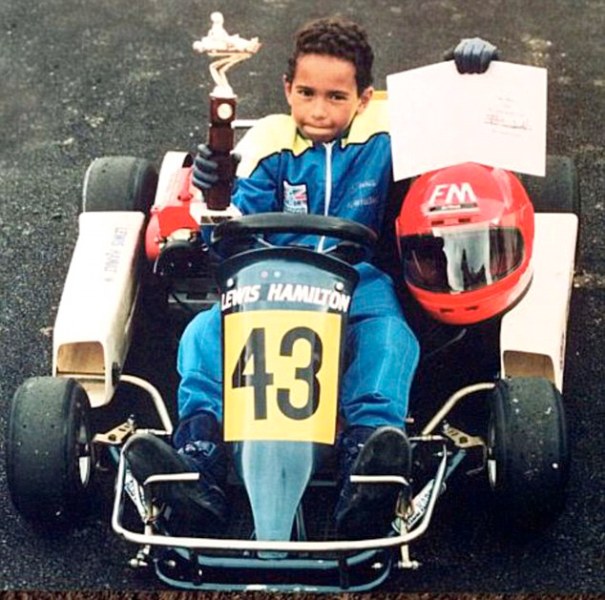 Lewis Hamilton ricorda il rapporto che aveva con Niki Lauda, campione ma soprattutto simbolo di umanità.
