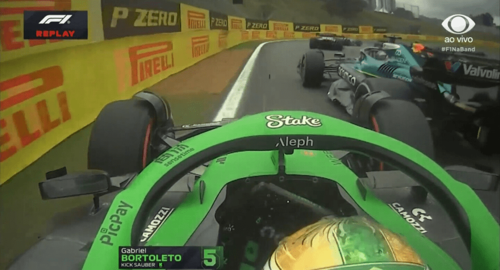 Franco Colapinto non le ha mandate a dire dopo il Gran Premio del Brasile: il pilota argentino ha difeso Gabriel Bortoleto, finito fuori al primo giro, accusando apertamente Lance Stroll di essere il responsabile del contatto.
