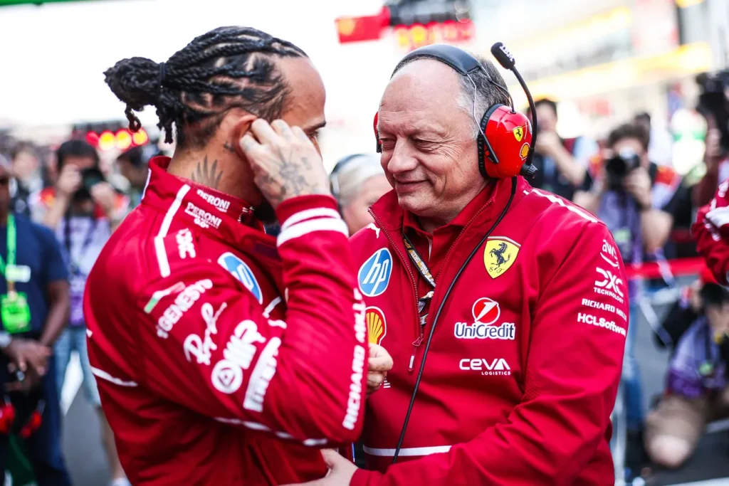 Il presidente e CEO della Formula 1 - Stefano Domenicali - guarda con ottimismo al futuro della Scuderia di Maranello e difende il lavoro del team in vista della nuova stagione.