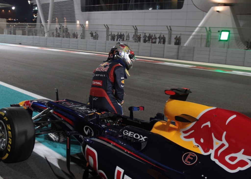 Nel GP di Abu Dhabi 2012, Kimi Raikkonen è tornato a vincere in F1 dopo più di 3 anni. Alle sue spalle, Vettel è protagonista di una grande rimonta, che sarà cruciale per la vittoria del titolo.