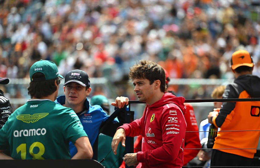 Le voci sul futuro di Charles Leclerc tornano a farsi insistenti, con le rivelazioni di Leo Turrini che aprono scenari inattesi attorno al nome di Aston Martin.