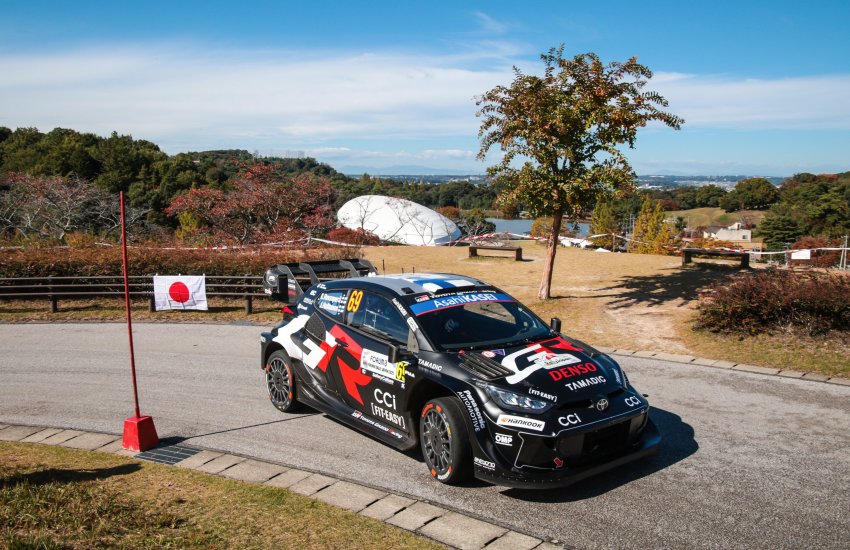 Kalle Rovanpera ha chiuso in testa la prima prova speciale del Rally del Giappone. Alle sue spalle, al termine dei 2,75 km della SS1, si piazzano Ott Tanak e il padrone di casa Takamoto Katsuta.