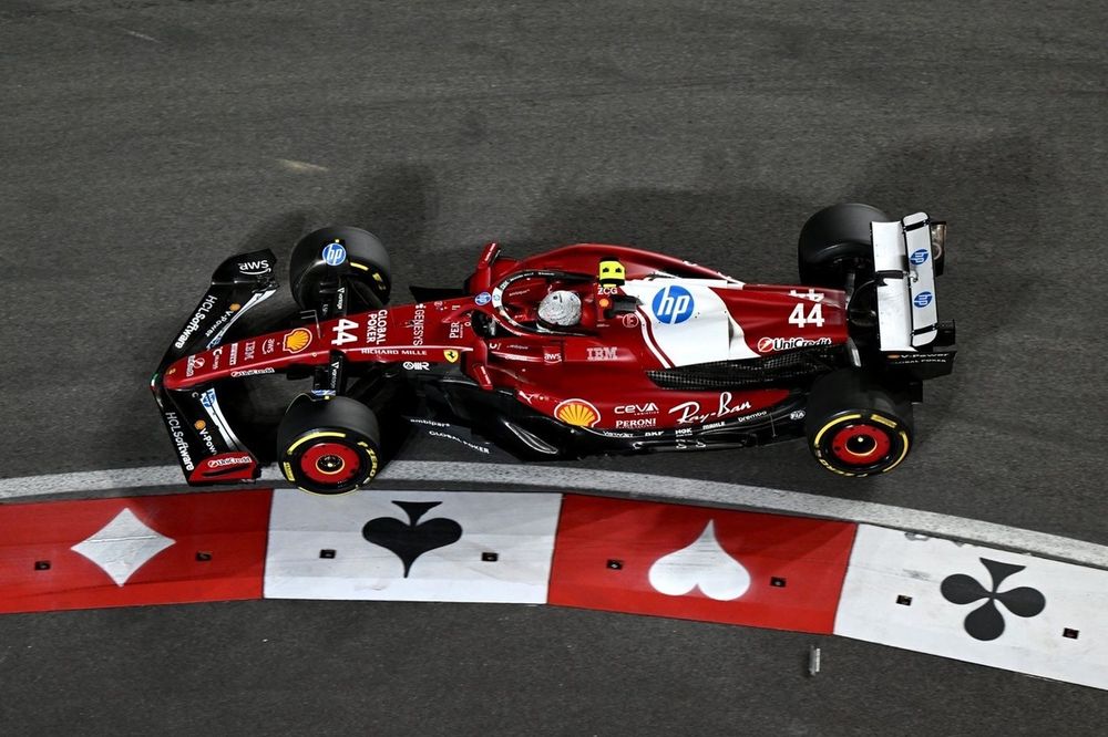 lewis hamilton ferrari