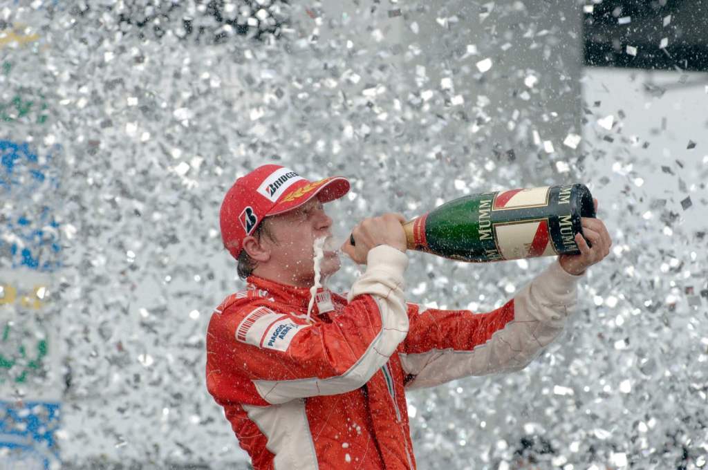 Cinque finali e un copione ripetuto: il leader, nella sfida a tre, quasi mai festeggia il Mondiale. Norris, Verstappen o Piastri?