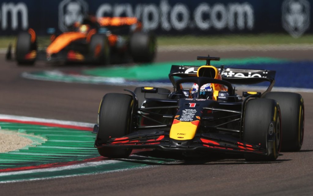L'assenza di Max Verstappen alla cerimonia di fine stagione, è un particolare che è ben presto saltato all'occhio di tutti. Si tratta di una scelta voluta o è frutto di circostanze inaspettate?