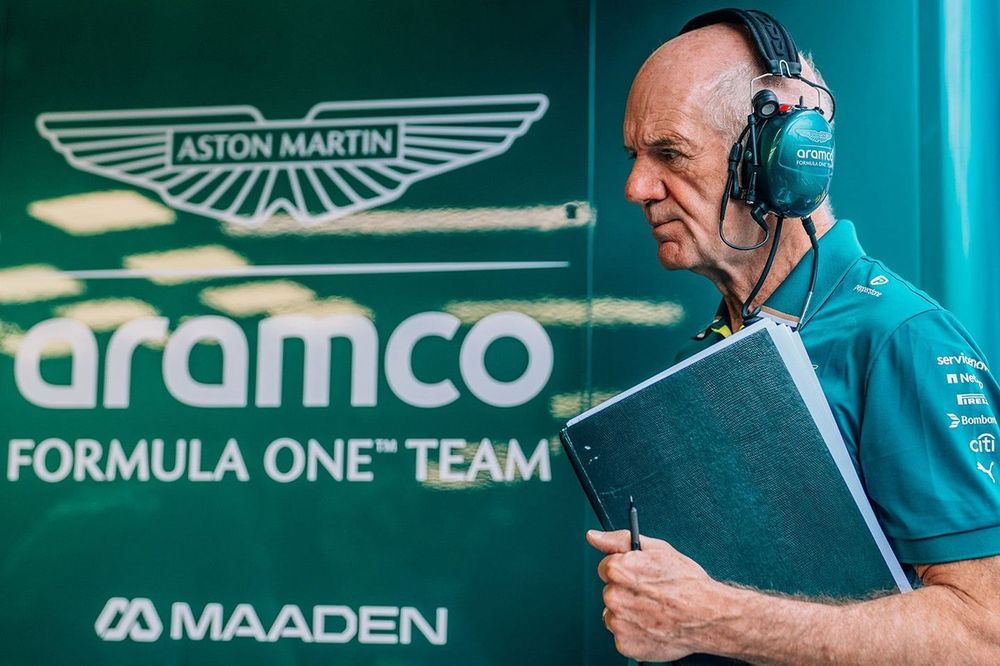 Il futuro dell’ingegnere di pista di Max Verstappen è in bilico. Dopo anni di successi a Milton Keynes, per Lambiase si aprono scenari concreti lontano dalla Red Bull...