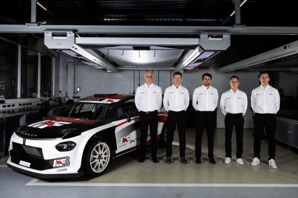 Lancia ufficializza il suo attesissimo ritorno nel Mondiale Rally dopo oltre trent’anni, schierando Yohan Rossel e Nikolay Gryazin sulla nuova Ypsilon Rally2 HF Integrale.