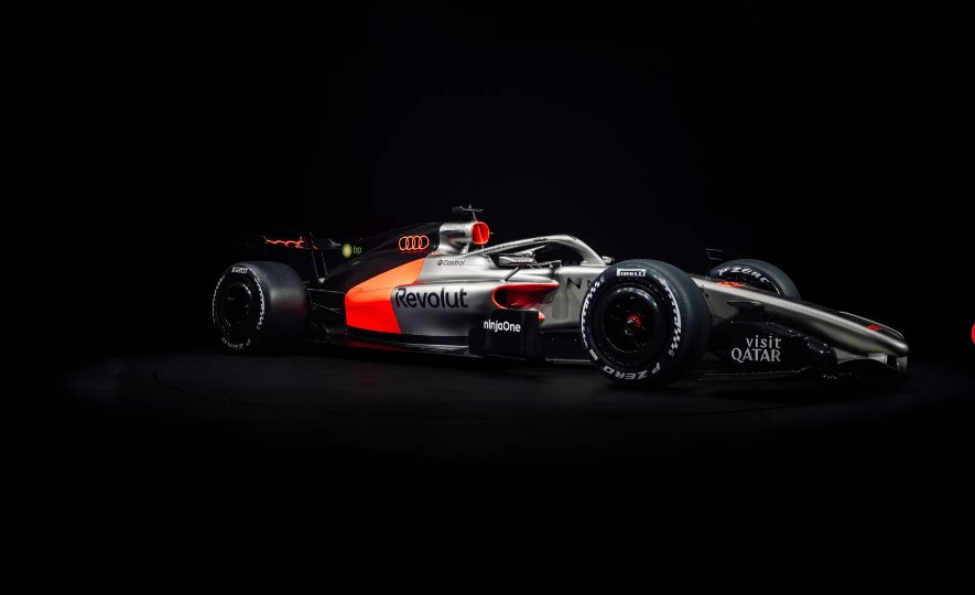 Nella serata di ieri a Berlino è stata presentata la R26, la vettura che accompagnerà l’esordiente team Audi e i suoi piloti Hulkenberg e Bortoleto nella stagione 2026.
