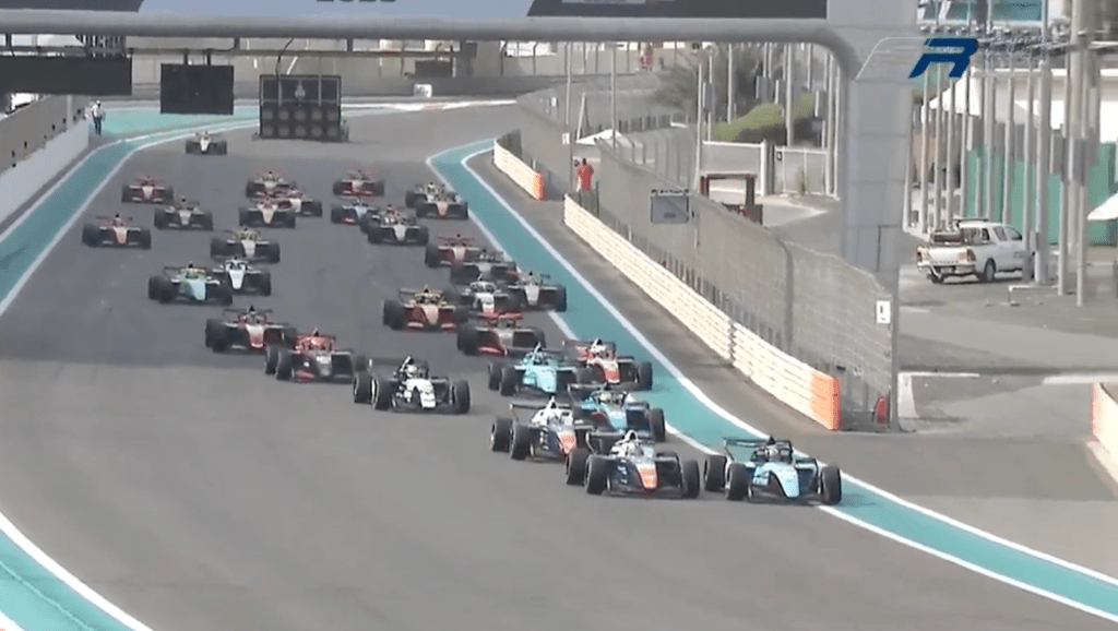 Al Dhaheri vince gara 1 del secondo round stagionale della FRME. Paura per Feldmann Neto che si ribalta completamente causando una bandiera rossa...