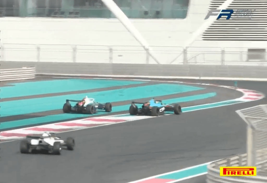 Al Dhaheri vince gara 1 del secondo round stagionale della FRME. Paura per Feldmann Neto che si ribalta completamente causando una bandiera rossa...