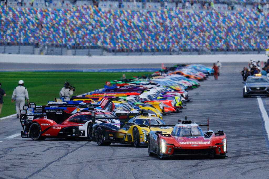 Finalmente ci siamo! Si apre la stagione IMSA con il primo appuntamento dell'anno, sul circuito della Florida andrà in scena infatti la 64° edizione della 24h di Daytona.