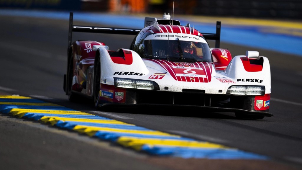 La Porsche Penske #6 impegnata nel WEC durante l'edizione 2025 della 24 Ore di Le Mans