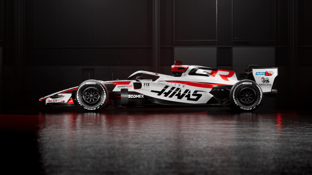 Con la presentazione della VF-26, la Haas inaugura la stagione 2026 di Formula 1 mostrando sul web le prime forme della nuova monoposto e avviando ufficialmente l’era regolamentare che attende il Mondiale.