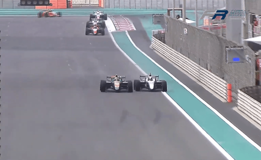 Alex Ninovic si porta a casa Gara 2 del FRME precedendo Jan Przyrowksi e Maximilian Popov in una gara dalle condizioni difficili; male Al Dhaheri, Nakamura-Berta accorcia