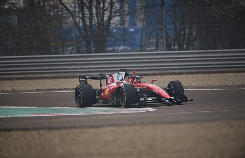 È il giorno del debutto per Ferrari e McLaren nei test a Barcellona. Dopo aver osservato da lontano la prima giornata, oggi le due storiche scuderie scendono finalmente in pista per avviare il lavoro sulle nuove monoposto e dare ufficialmente il via alla loro stagione.