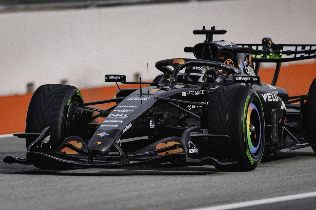 Durante il mercoledì di test a Barcellona, Lando Norris è sceso in pista per la prima volta alla guida della nuova McLaren, e ha raccontato le sue sensazioni e le impressioni riguardo la nuova generazione di vetture 2026.
