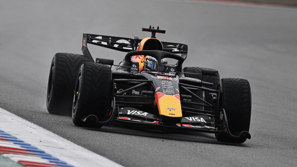 F1 Test - Mercedes e Ferrari iniziano col piede giusto, accumulando molti km con le nuove PU. Avvio in salita invece per Honda e Audi. Occhio però al "fattore benzine", che potrebbe alterare le prestazioni e l'affidabilità dei motori.