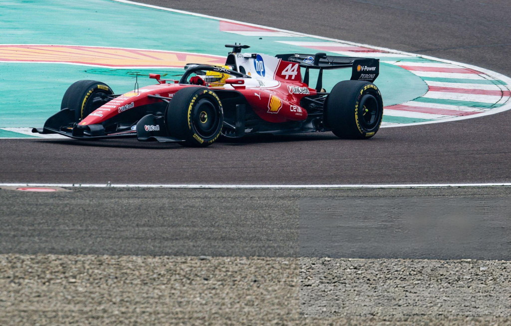 Tra prestazioni incoraggianti e attenzione ai prossimi sviluppi, Hamilton e Ferrari si dicono soddisfatti, per partire con entusiasmo ma senza illusioni.