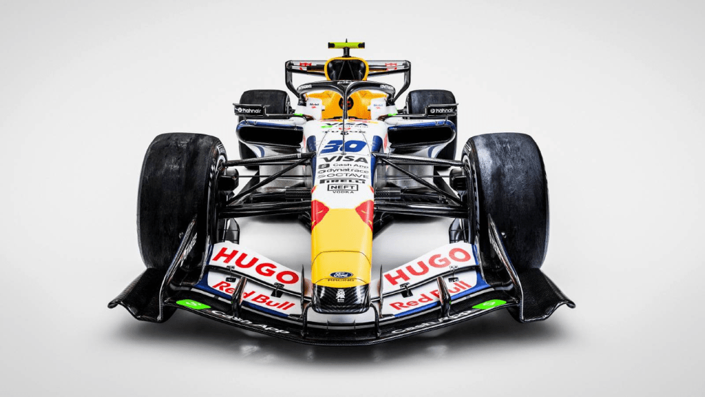 Racing Bulls svela la livrea per la prossima stagione di Formula 1, puntando sulla stabilità cromatica dopo i risultati incoraggianti del 2025.