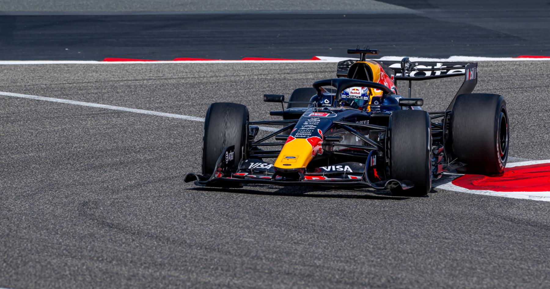 Max Verstappen si dice soddisfatto dell'operato della sua squadra durante i test, ma la RB22 rimane ancora acerba sotto alcuni punti.