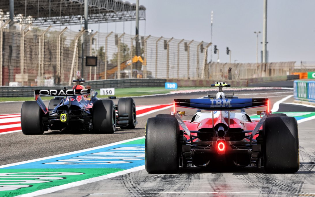 La nuova procedura per le partenze ha acceso il dibattito: il vero nodo riguarda la gestione di turbo e batteria nelle prime posizioni della griglia.