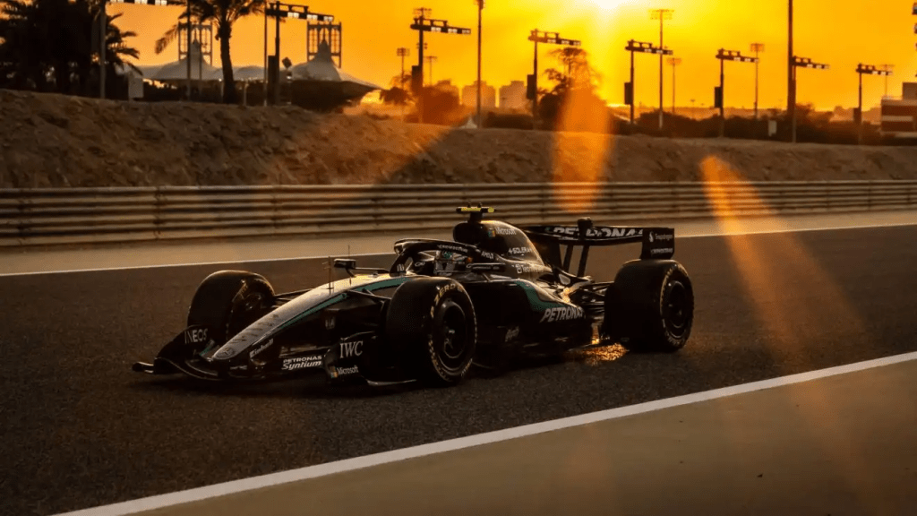 Secondo alcune indiscrezioni emerse dal paddock di Formula 1 Mercedes e Petronas potrebbero essere in lotta con il tempo per l'omologazione del nuovo carburante 2026.