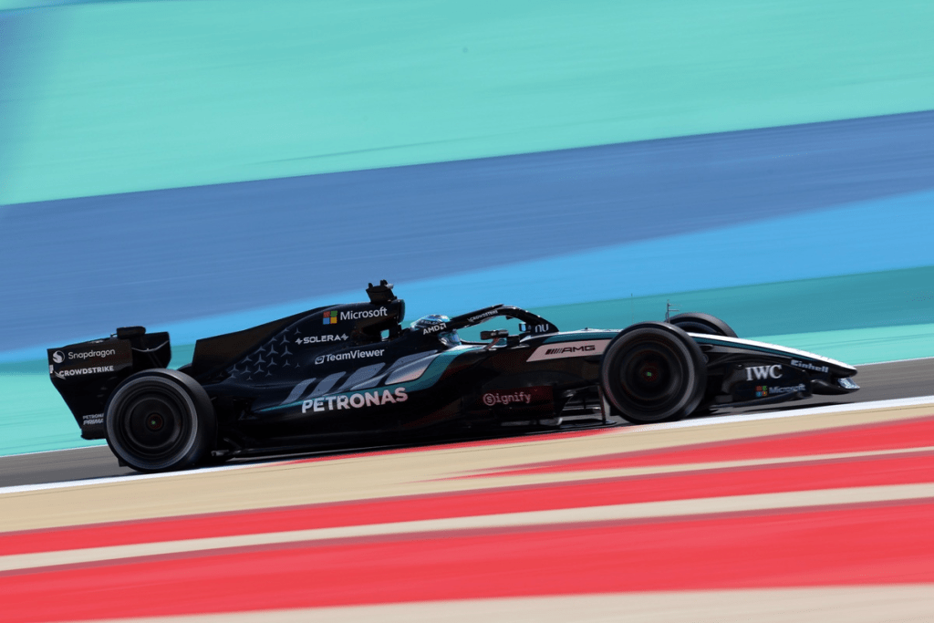 Secondo alcune indiscrezioni emerse dal paddock di Formula 1 Mercedes e Petronas potrebbero essere in lotta con il tempo per l'omologazione del nuovo carburante 2026.