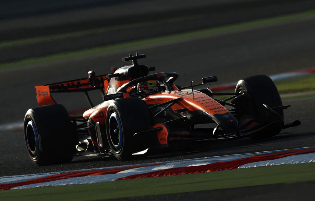 Oscar Piastri si dice felice del lavoro svolto dal team McLaren durante gli ultimi giorni di test in Bahrain in preparazione della prima tappa di F1 2026 a Melbourne