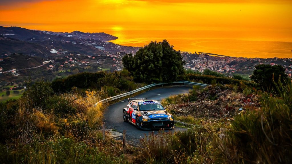Simone Campedelli e Tania Canton con la Toyota GR Yaris Rally2