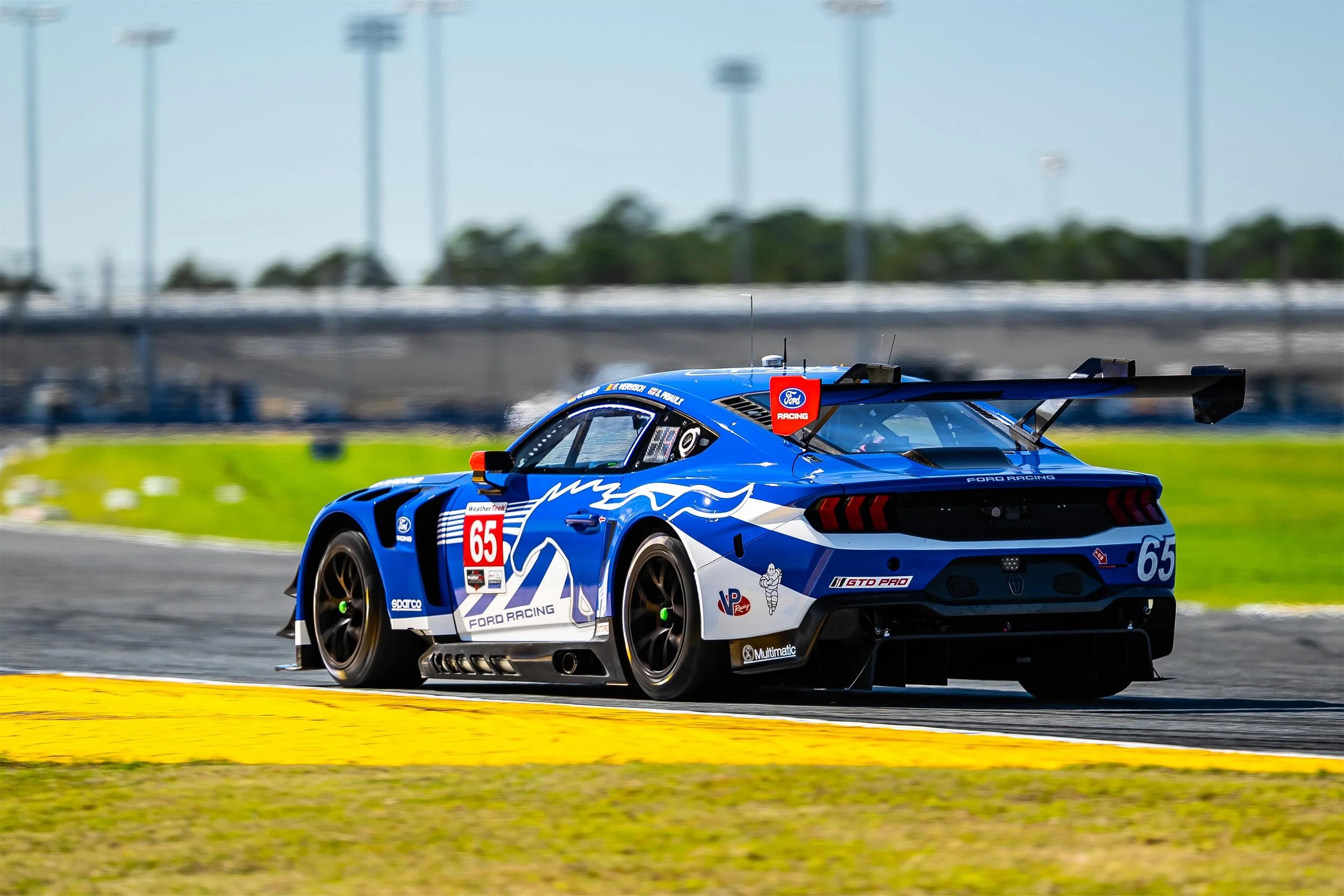Christian Mies a bordo della Ford Mustang

