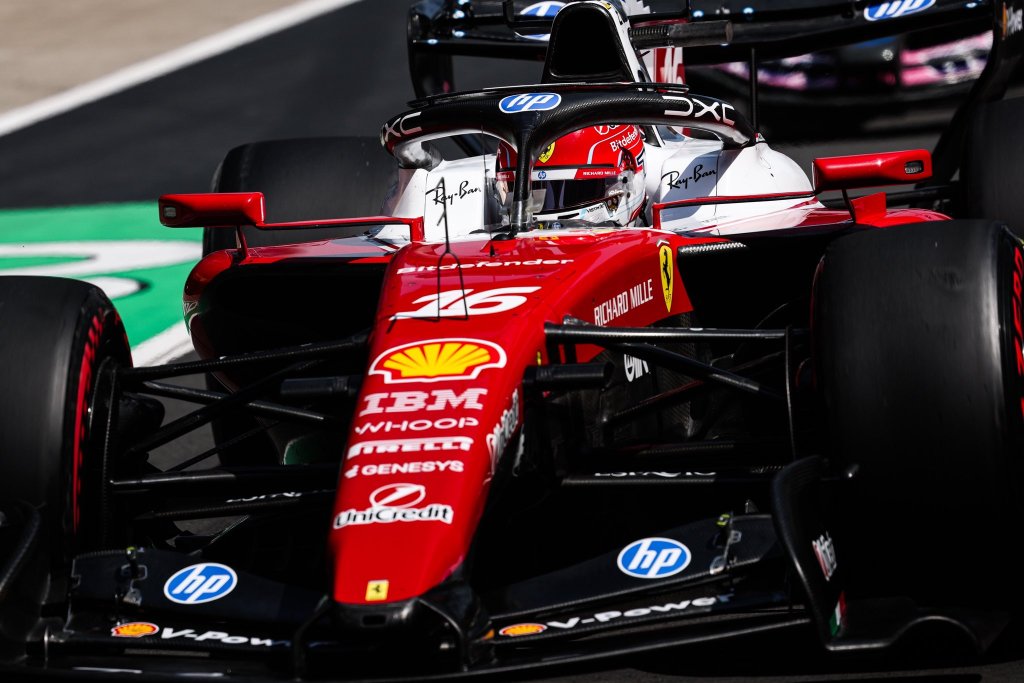 Charles Leclerc partirà 6° nella Sprint in Cina dopo una qualifica deludente. Il distacco dalla Mercedes è ampio, ma il monegasco guarda con fiducia alla gara.
