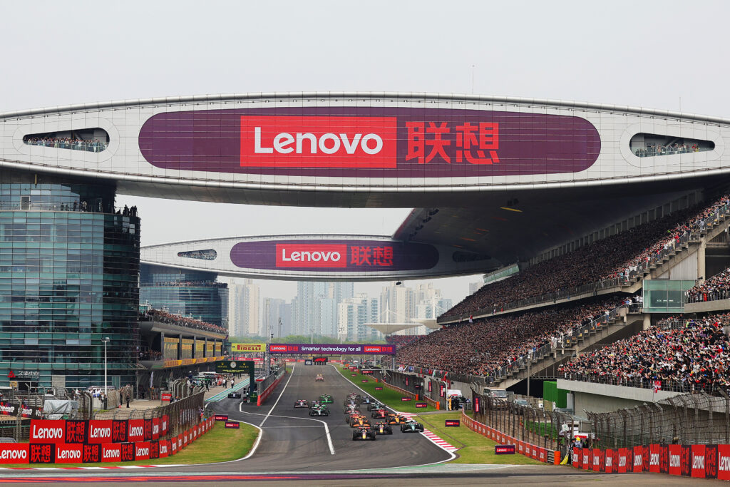 La seconda tappa del calendario di F1 di questa stagione fa sosta proprio a Shanghai. In vista del weekend del GP di Cina, ripercorriamo numeri, record e curiosità.