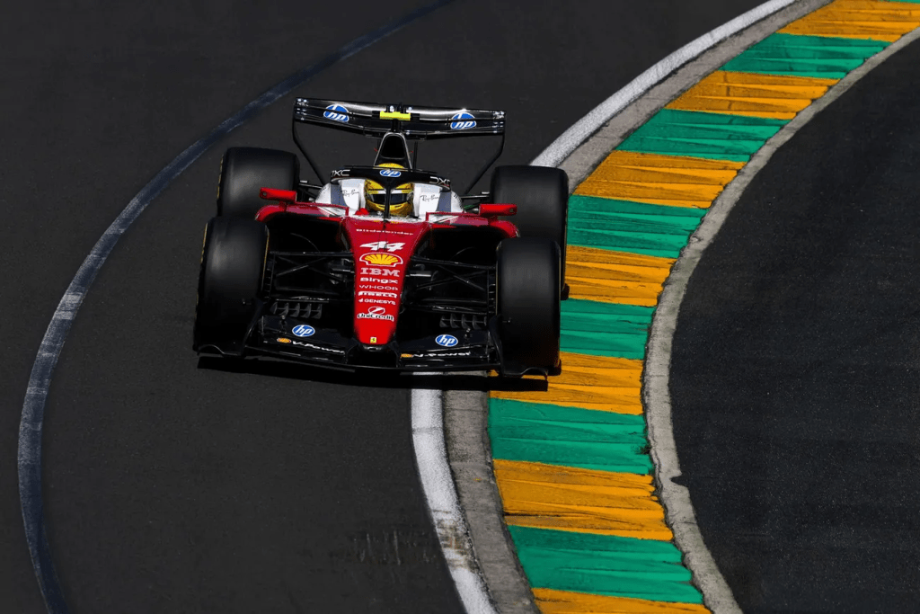 Frederic Vasseur ha affermato di essere soddisfatto di quanto si è visto in pista a Melbourne. La Ferrari ha lottato con la Mercedes nelle fasi iniziali di gara ed ha mantenuto un buon passo, il Team Principal svizzero non è convinto che con una strategia differente sarebbe potuto cambiare qualcosa.