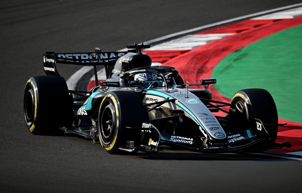 Antonelli batte Russell e Mercedes scappa, Ferrari insegue con Leclerc ed Hamilton: le classifiche di F1 dopo il weekend sprint in Cina, a Shanghai