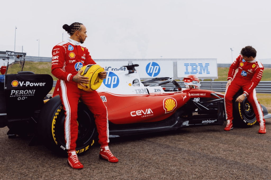 In una lunga intervista rilasciata al Corriere della Sera Lewis Hamilton ha parlato delle aspettative per la stagione 2026, spiegando il suo differente approccio alle gare, il rapporto con i Tifosi della Ferrari e i suoi progetti sociali al di fuori della Formula 1.