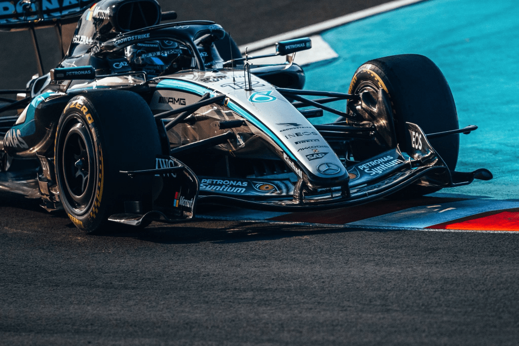 Il pilota Mercedes conquista la pole position in Giappone. Antonelli si sente pronto per affrontare la gara di domani, con molta più leggerezza rispetto al GP di Cina...