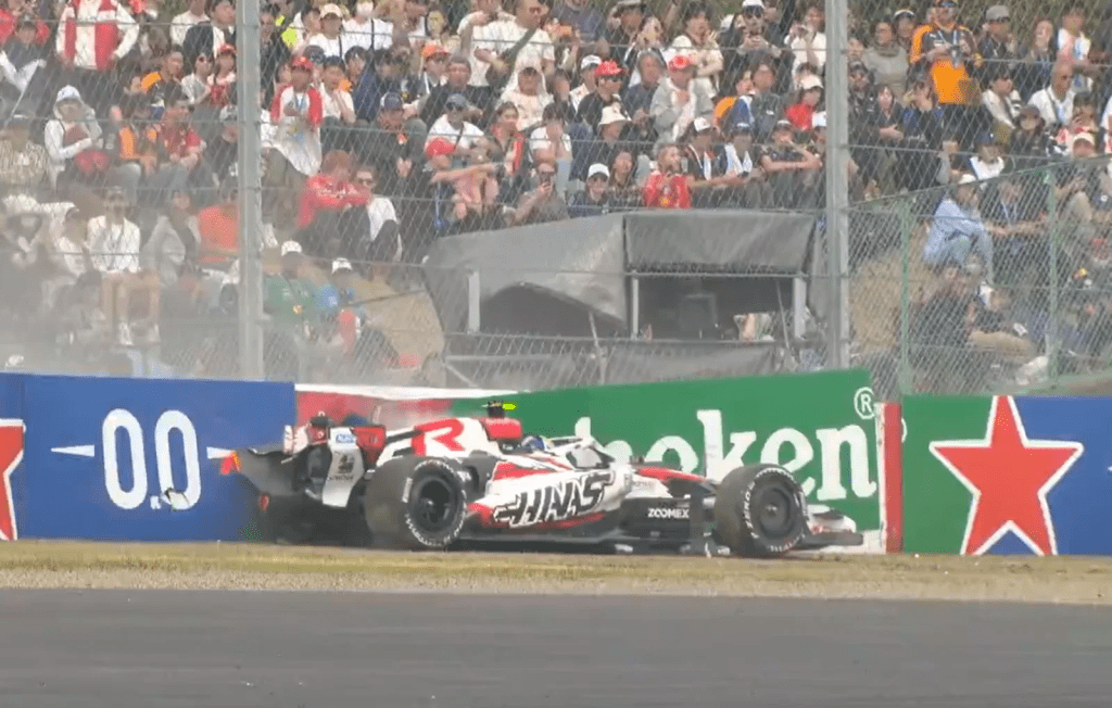 F1 - Mercedes continua ad avere mezzo secondo al giro di margine, ma la sua superiorità emerge solo in aria libera, mentre Ferrari e McLaren, in crescita grazie ai progressi sulla PU, sono 2° forza alla pari. Gli sviluppi e altre variabili giocheranno un ruolo fondamentale nel campionato. L'incidente di Bearman pone un problema sulla sicurezza.