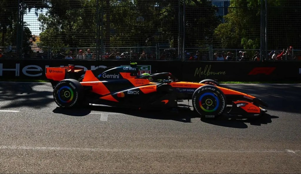 Problemi tecnici e poca attività in pista fanno iniziare a singhiozzi il week-end australiano di Lando Norris.
