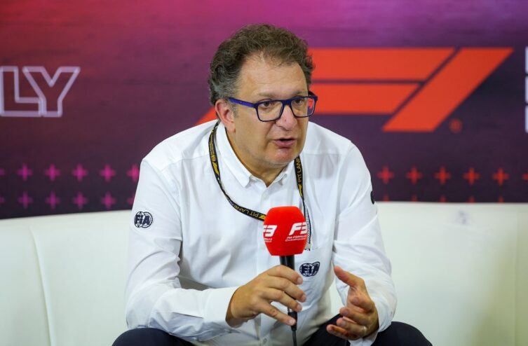 FIA, Tombazis difende le nuove monoposto dopo l'incidente di Bearman