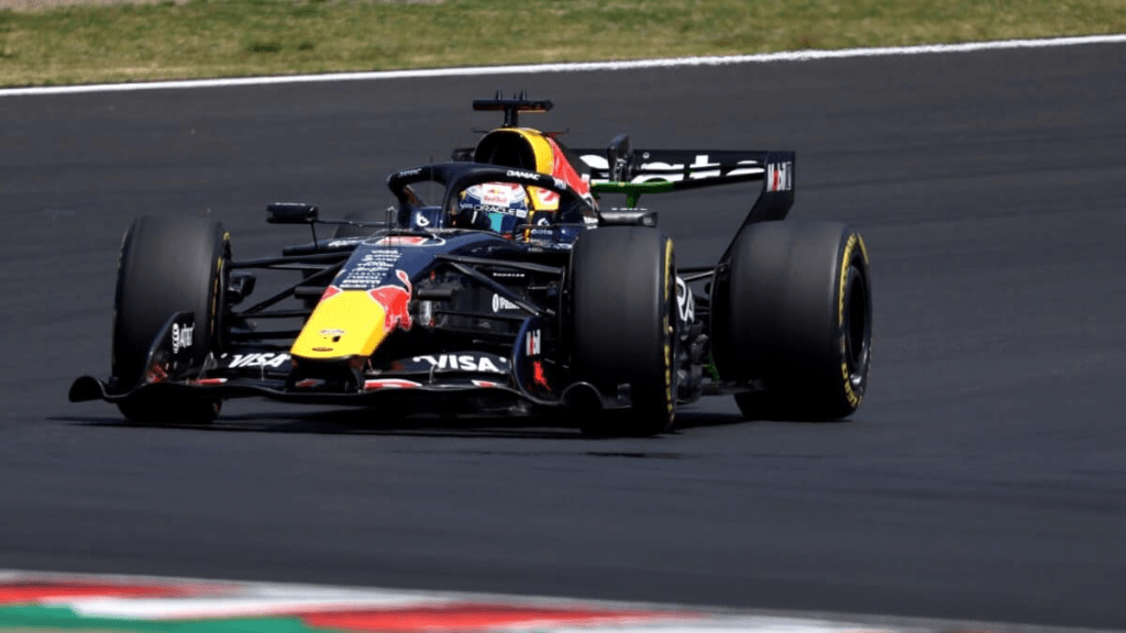 La FIA ha messo al bando uno stratagemma utilizzato da Mercedes e Red Bull, il quale forniva un leggero aumento di velocità alla fine del giro di qualifica.