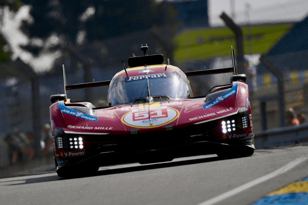 La Ferrari #51 impegnata nel Prologo WEC ad Imola